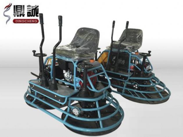 點(diǎn)擊查看詳細(xì)信息<br>標(biāo)題：雙盤(pán)駕駛式抹光機(jī) 閱讀次數(shù)：12850