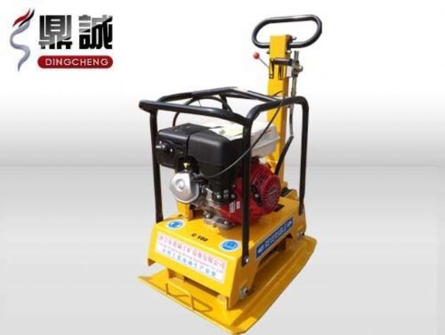 點(diǎn)擊查看詳細(xì)信息<br>標(biāo)題：雙向振動(dòng)平板夯 閱讀次數(shù)：13554