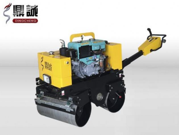 點(diǎn)擊查看詳細(xì)信息<br>標(biāo)題：DC-840-I全液壓手扶雙鋼輪壓路機(jī) 閱讀次數(shù)：14805