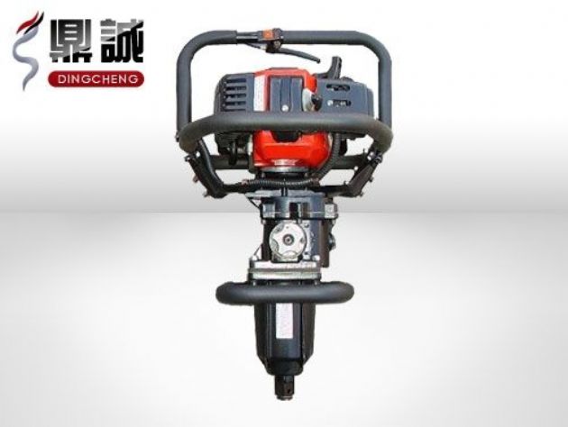 點(diǎn)擊查看詳細(xì)信息<br>標(biāo)題：便攜式內(nèi)燃扳手 閱讀次數(shù)：4576