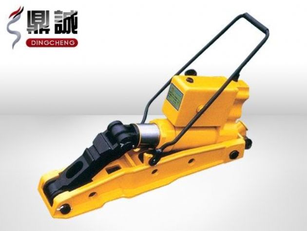 點(diǎn)擊查看詳細(xì)信息<br>標(biāo)題：液壓起撥道機(jī) 閱讀次數(shù)：4394