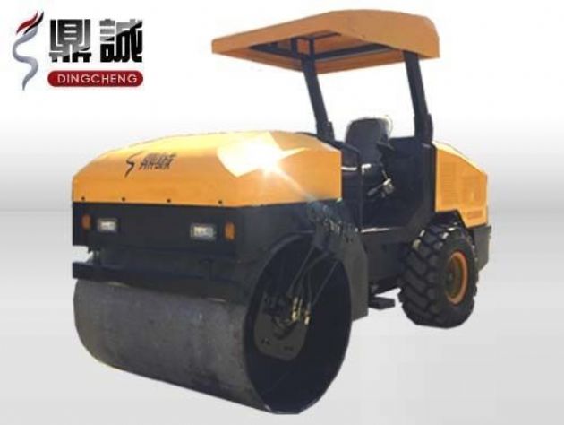 點(diǎn)擊查看詳細(xì)信息<br>標(biāo)題：4噸單鋼輪振動(dòng)壓路機(jī) 閱讀次數(shù)：13862