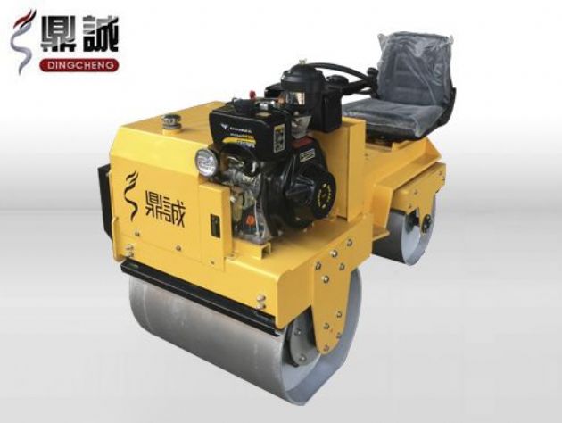 點(diǎn)擊查看詳細(xì)信息<br>標(biāo)題：DC850C座駕式壓路機(jī) 閱讀次數(shù)：15615